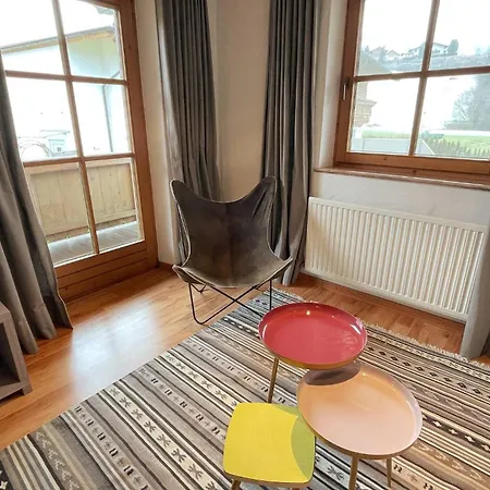 Design By Alpine Host Helpers ヴェステンドルフ